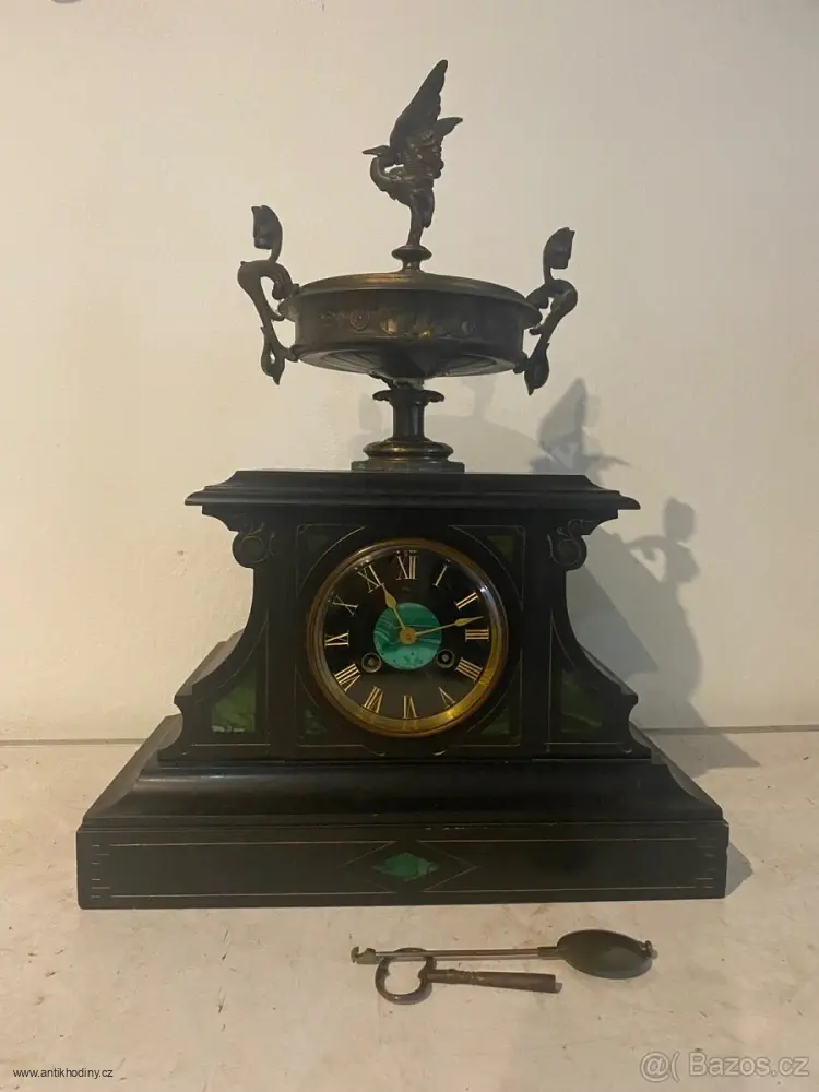 Starožitné krbové/stolní hodiny (mantel clock)